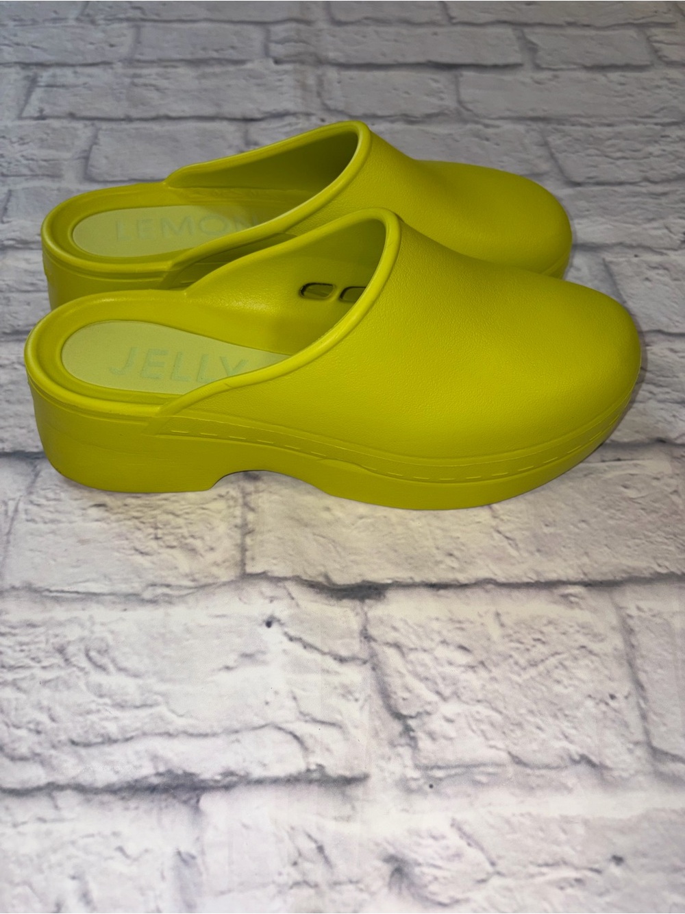 Lemon Jelly Magnolia Slides (Acid Lime) Size 38